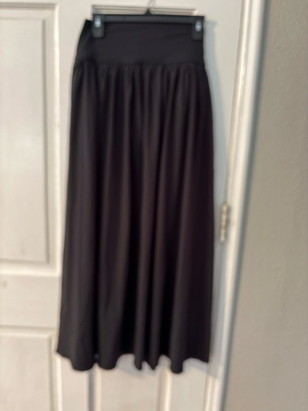 HALARA Black Maxi Skirt with Wide Waistband